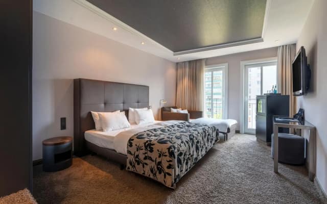 Hotel NEWBERLIN - photo 4