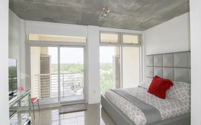 Spectacular Midtown Miami - photo 3