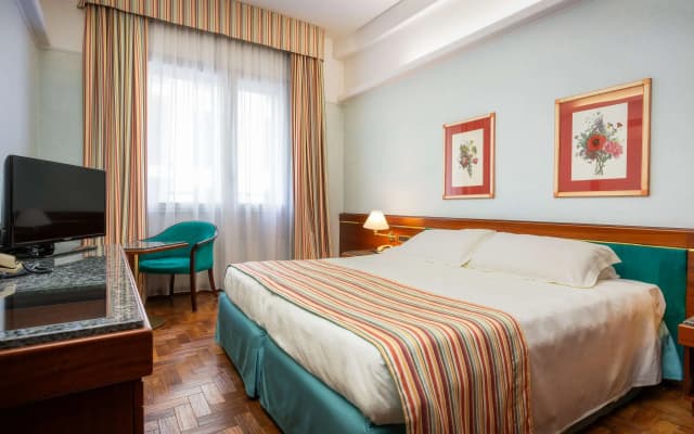 Crivi's Hotel - photo 5
