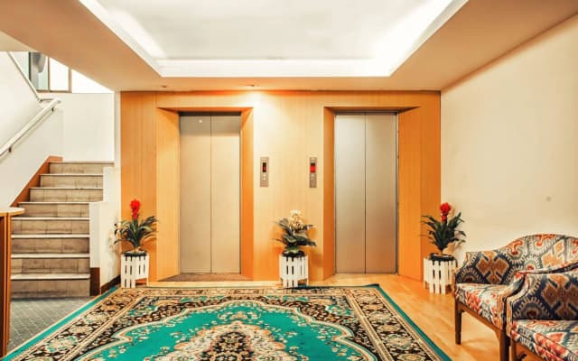 The CM Hotel Bangkok - photo 4