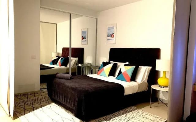 Luxury River Views Apartment - photo 3