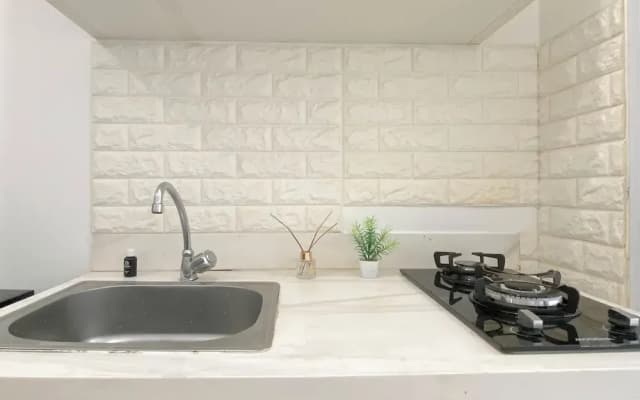 Simple Grey 1Br At Vittoria Residence Apartment - photo 4