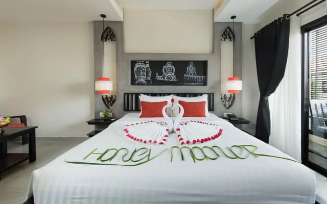 Central Suite Residence - photo 3