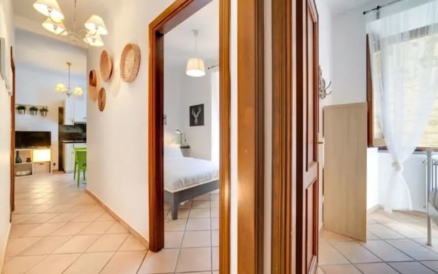 Modern & Charming 3 bed Flat in Central Location - photo 4