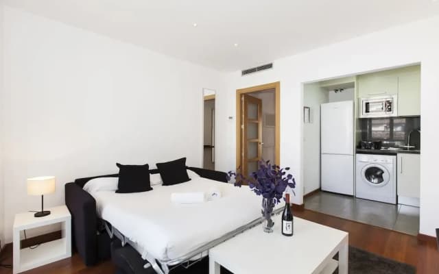 SLEEP Universitat by STAY - photo 3