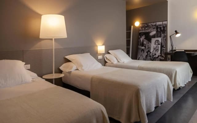 Sixties Ramblas Hotel - photo 3