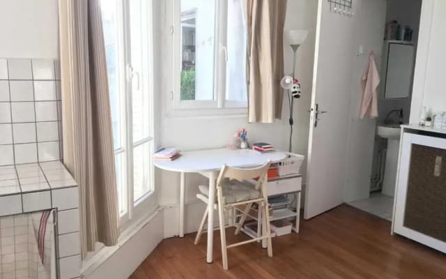 Best located flat in Saint-Germain-des-Prés - photo 3