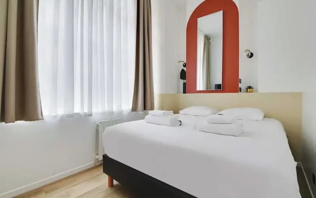 Charming Apartment - 2br/4p - Rochechouart - photo 5
