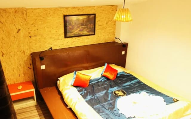 Z's Hostel at Tha Phae Gate - photo 2