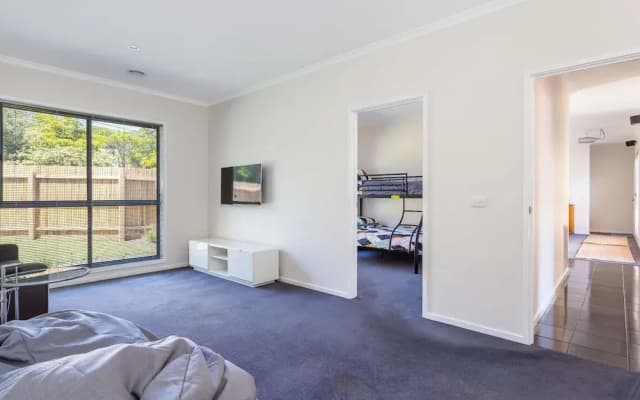 Caxton Beach Hideaway - photo 5
