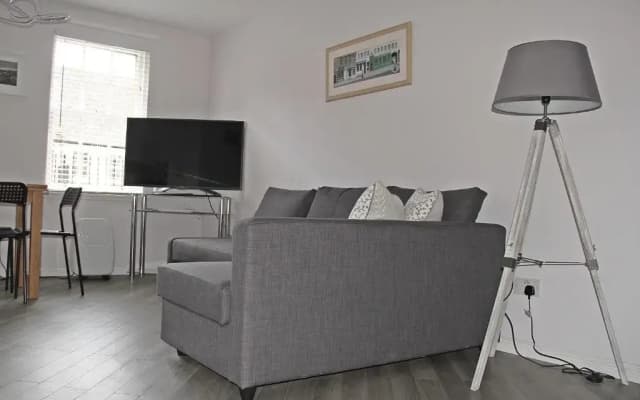 Cosy Castle Apartment - photo 4