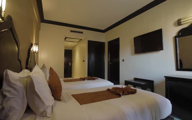 Hotel Imperial Plaza - photo 4
