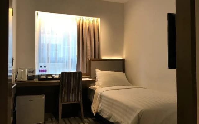 Hotel One Eighteen - photo 4