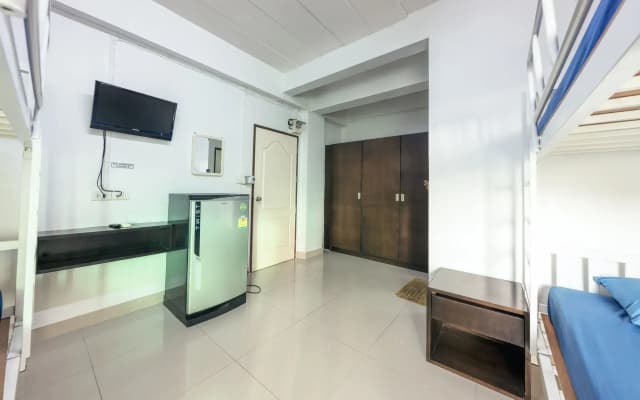 Goldengate Guesthouse - Hostel - photo 5
