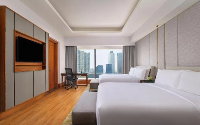 The Ritz-Carlton Jakarta, Mega Kuningan - photo 4