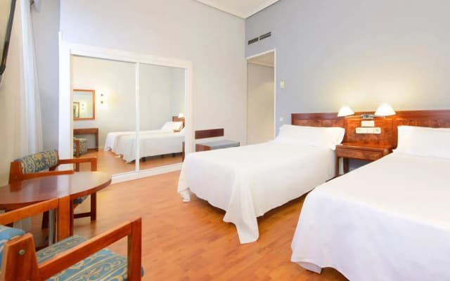 Hotel Madrid Gran Via 25 Affiliated by Meliá - photo 5