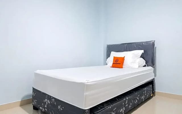 KoolKost Syariah near Green Pramuka Square Mall - Minimal Stay 6 Nights - photo 3