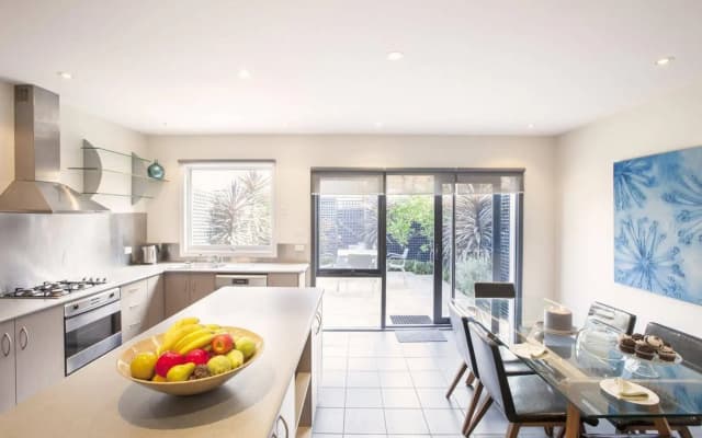 Boutique Stays - Roxys Place, Prahran - photo 5