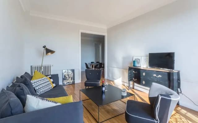 Designer Apartment - Eiffel Tower View! - photo 4