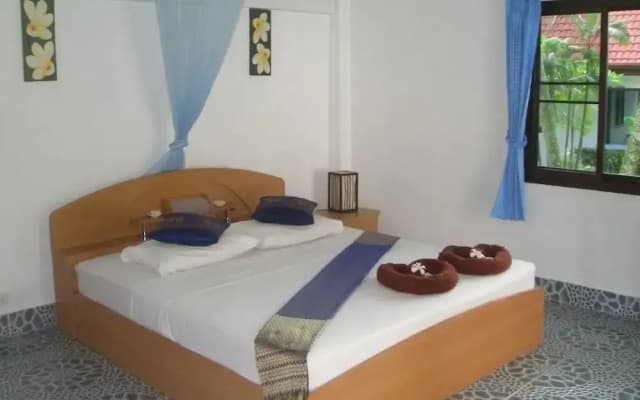 Smile House & Pool - photo 2