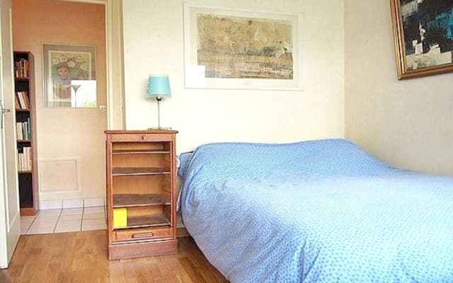 Apartment With one Bedroom in Paris, With Wonderful City View, Enclose - photo 3