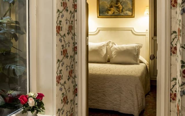 Hotel Caron de Beaumarchais - photo 3