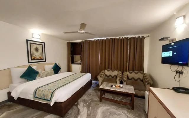 Hotel Green Castle - photo 4
