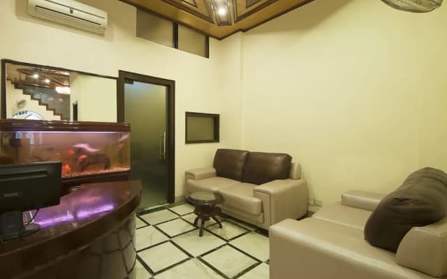 Hotel Delhi Darbar - photo 2