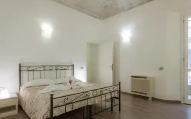Pitti Two Bedroom Apartment - photo 4