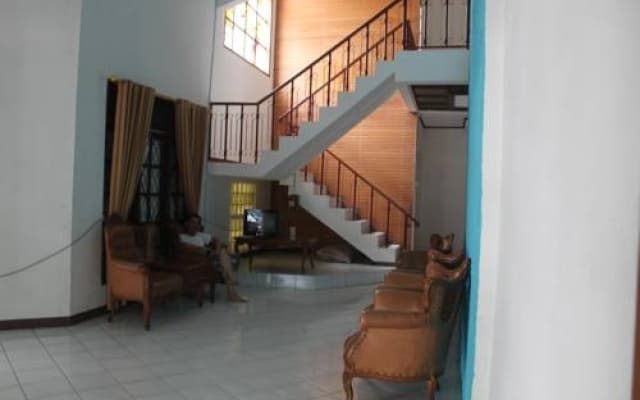 Elvia Guesthouse - photo 3