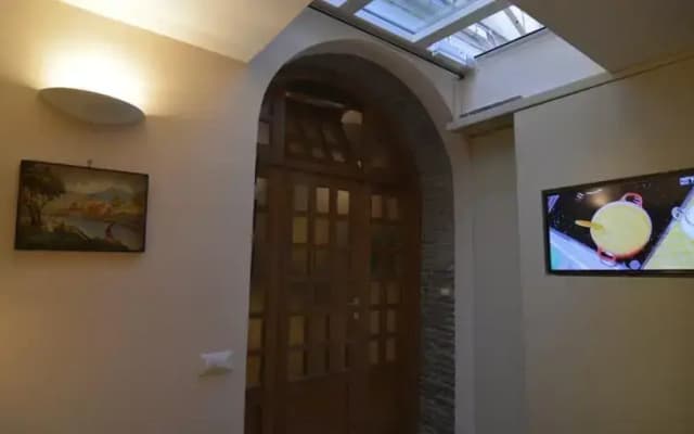 Luxury Art Apt With Terrace in Trastevere, Serviced by Hostmaker - photo 5