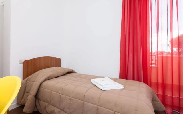 Almes Apartments - photo 4