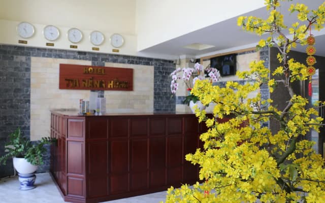 Pink Sunbeam Hotel - photo 2