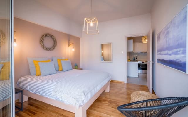 Brand new apartment touching Acropolis - photo 2