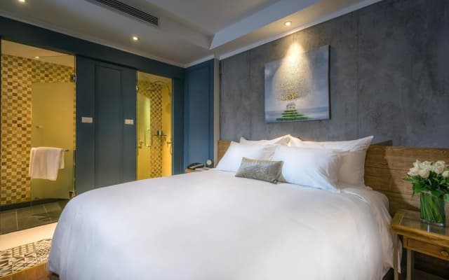 Bespoke Trendy Hotel Hanoi - photo 5