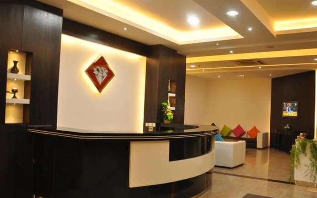 Johny International Hotel - photo 2