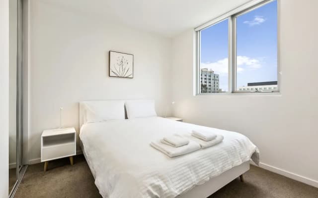 Poplar Sanctuary Apartments - photo 2