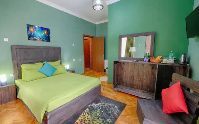 Euphoria Inn - photo 5