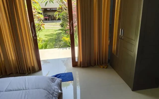 Martin's Guest House - photo 2