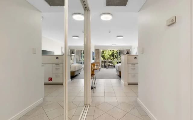 Marvelous Manly With 1 Bathrooms - photo 2
