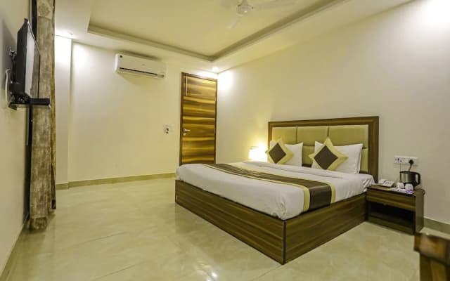 Fabhotel White House Bnb - photo 5