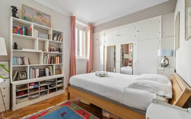 Stylish Vintage 3BR Apartment in Le Marais by GuestReady - photo 5