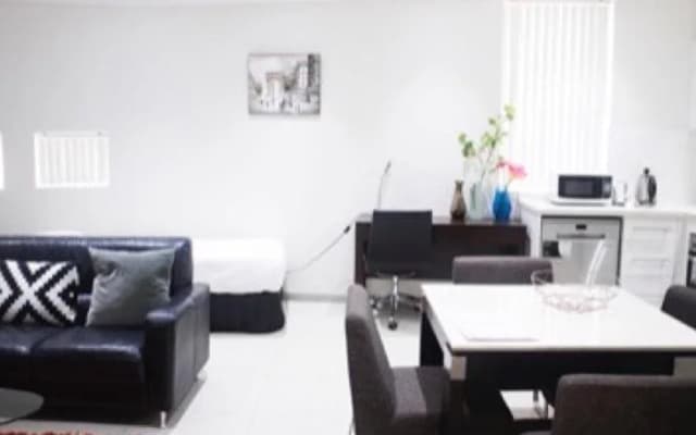 Dulcis Domus Broadway Serviced Apartments - photo 4