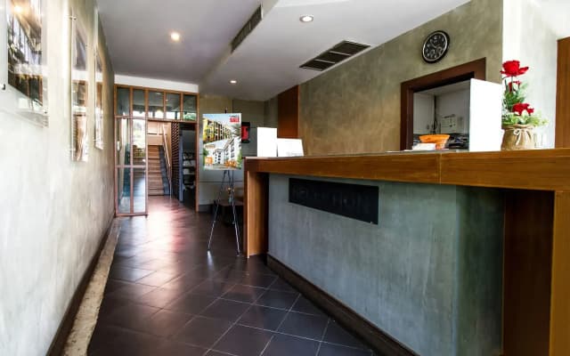 B2 Airport Boutique & Budget Hotel - photo 2