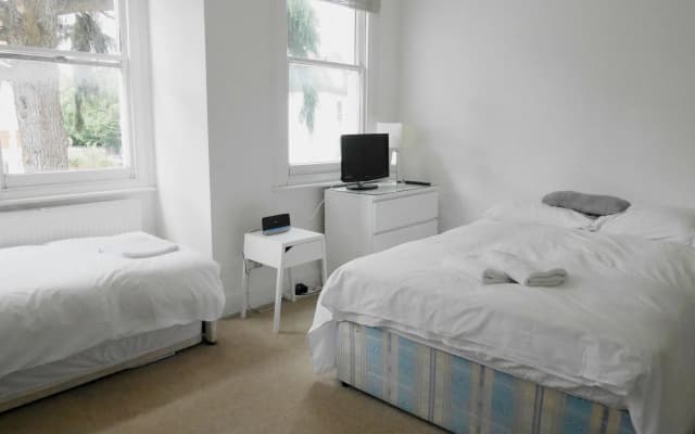 Kew Studios and Rooms - photo 4