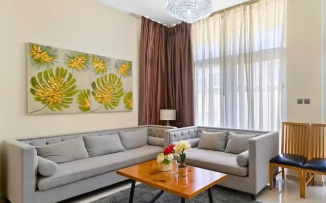 Modern 3BR townhouse in Damac Hills 2 - photo 3