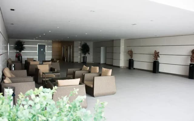 Ashton Meridin Suites - photo 2