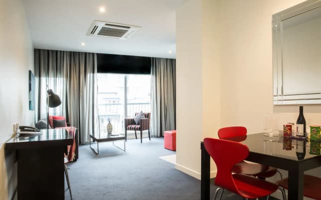 Adara Hotel Richmond - photo 3