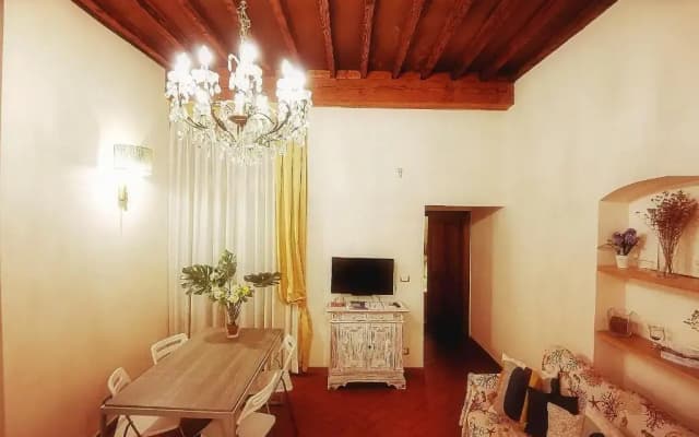 Perfect Location In Center - photo 3