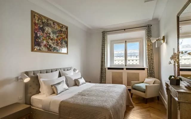 Palais Petit - Two Bedroom Apartment - photo 4